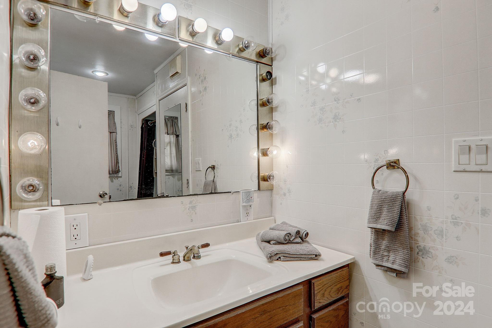 261 Russell Cove Road Waynesville, NC 28785 - Photo 26 of 46 Gallery Image 26