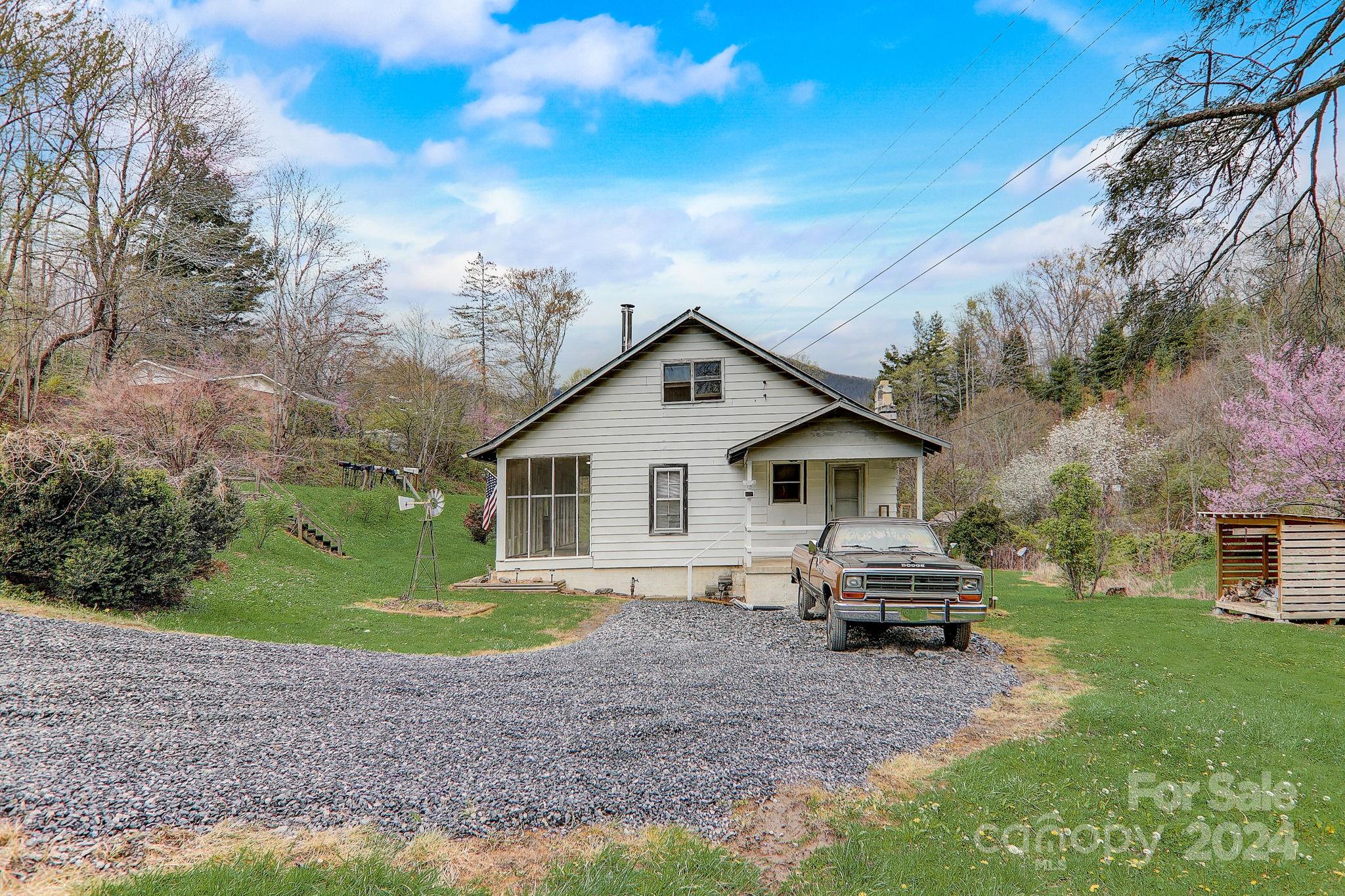261 Russell Cove Road Waynesville, NC 28785 - Photo 36 of 46 Gallery Image 36