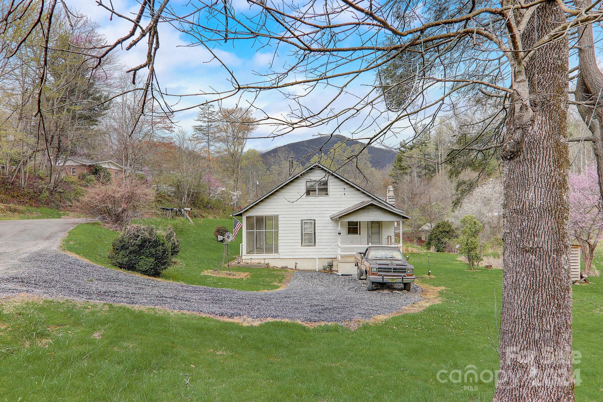 261 Russell Cove Road Waynesville, NC 28785 - Photo 37 of 46 Gallery Image 37