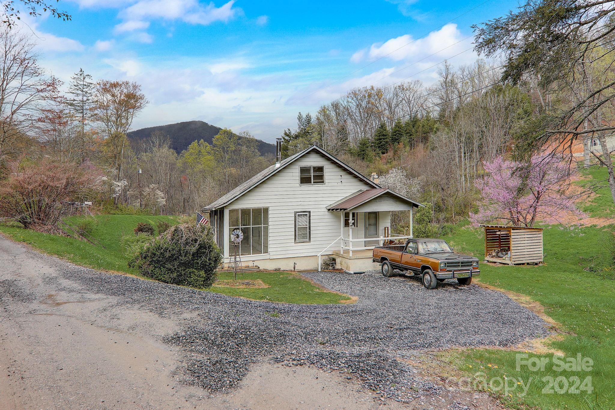 261 Russell Cove Road Waynesville, NC 28785 - Photo 38 of 46 Gallery Image 38