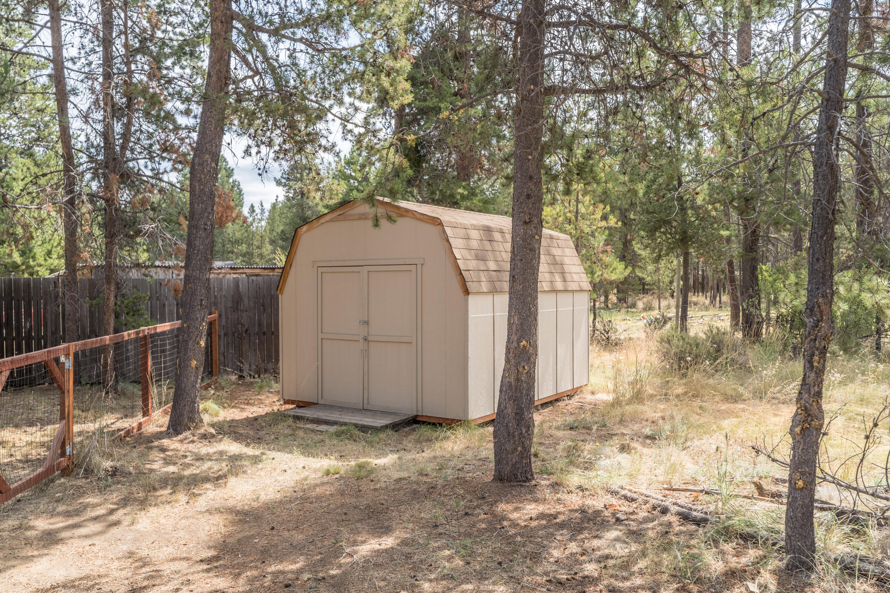 55726 Swan Road Bend, OR 97707 - Photo 28 of 31 Shed