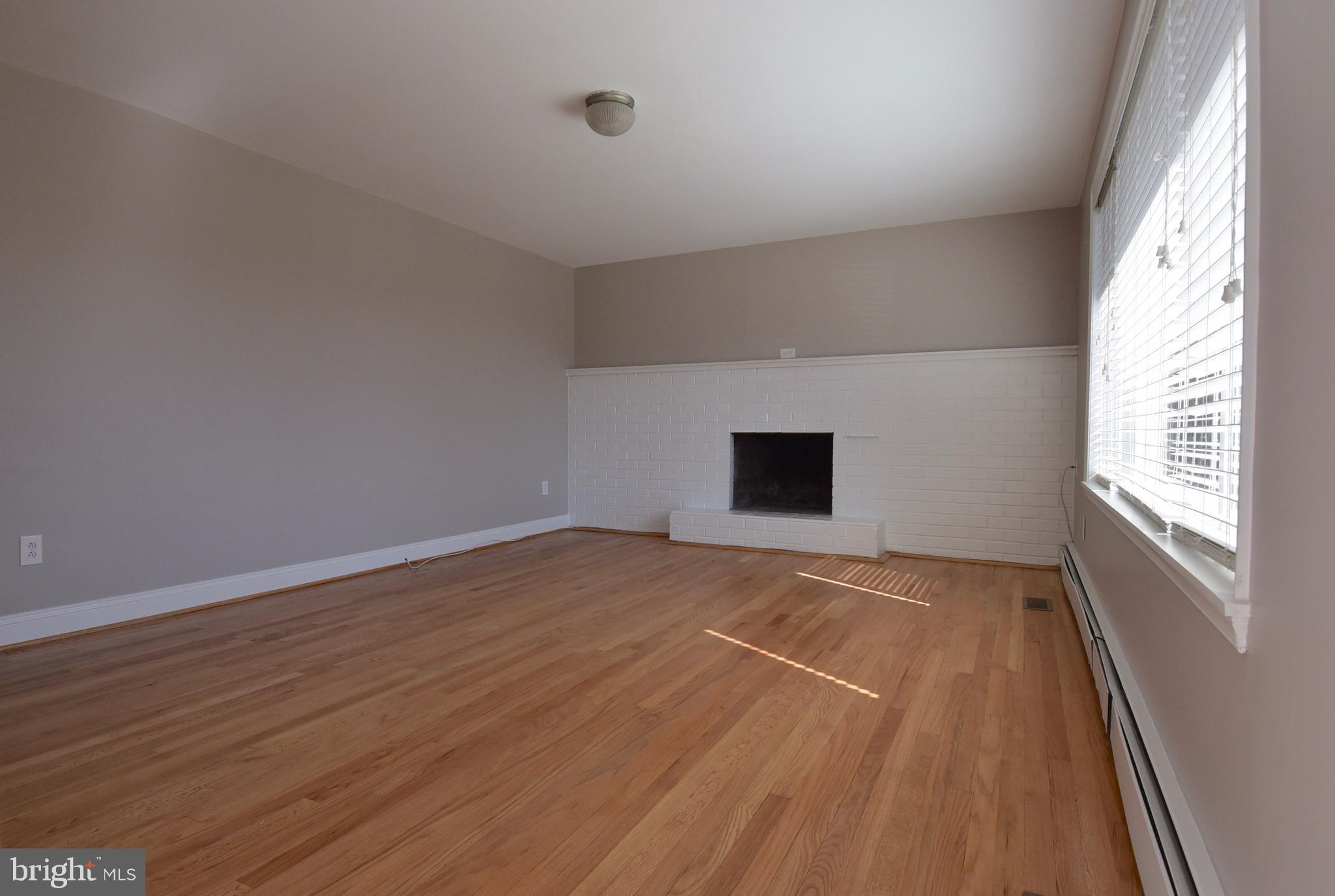 532 Old Baltimore Road Westminster, MD 21157 - Photo 8 of 35 Living Room