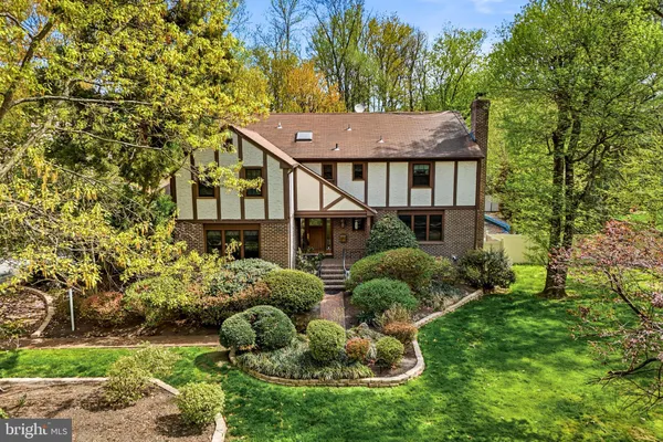 $1,075,000 | 705 Iron Post Road, Moorestown, NJ 08057
