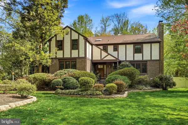 $1,075,000 | 705 Iron Post Road, Moorestown, NJ 08057