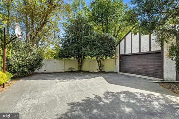 $1,075,000 | 705 Iron Post Road, Moorestown, NJ 08057
