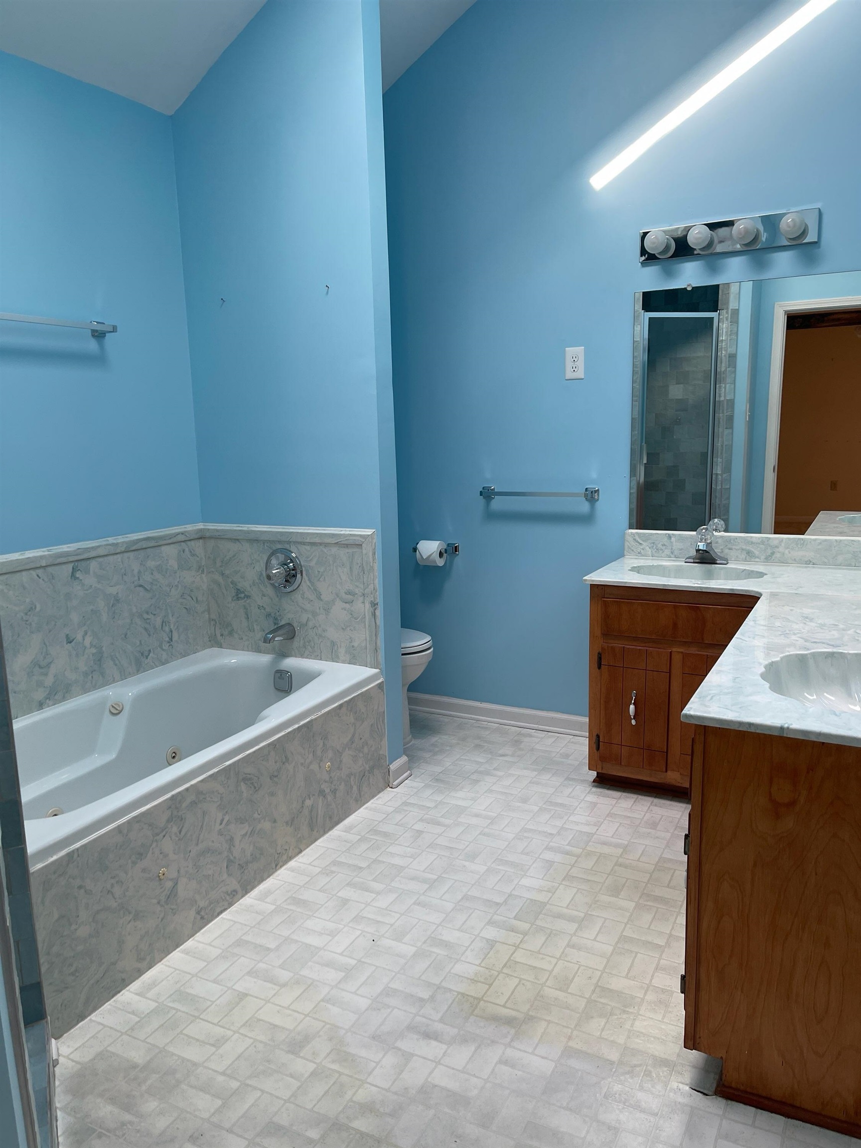 1199 McQuiston Road Brighton, TN 38011 - Photo 11 of 16 Full bathroom featuring vanity, toilet, and independent shower and bath