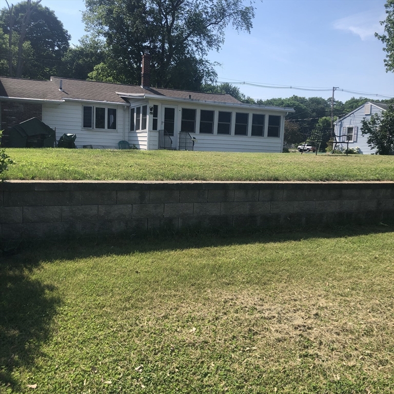 145 Ponakin Road Lancaster, MA 01523 - Photo 8 of 41