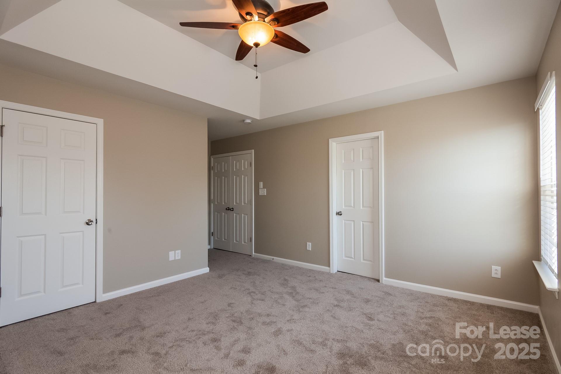 11528 Sidney Crest Avenue Charlotte, NC 28213 - Photo 7 of 15 a view of an empty room
