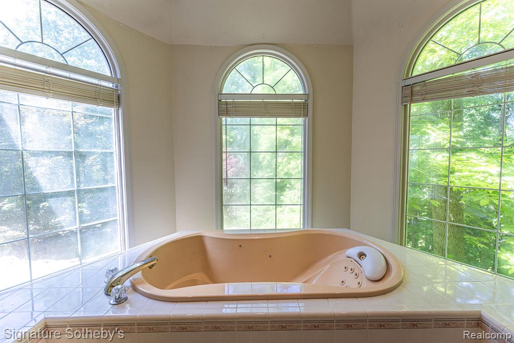 2855 Cranbrook Ridge Court Rochester, MI 48306 - Photo 21 of 31