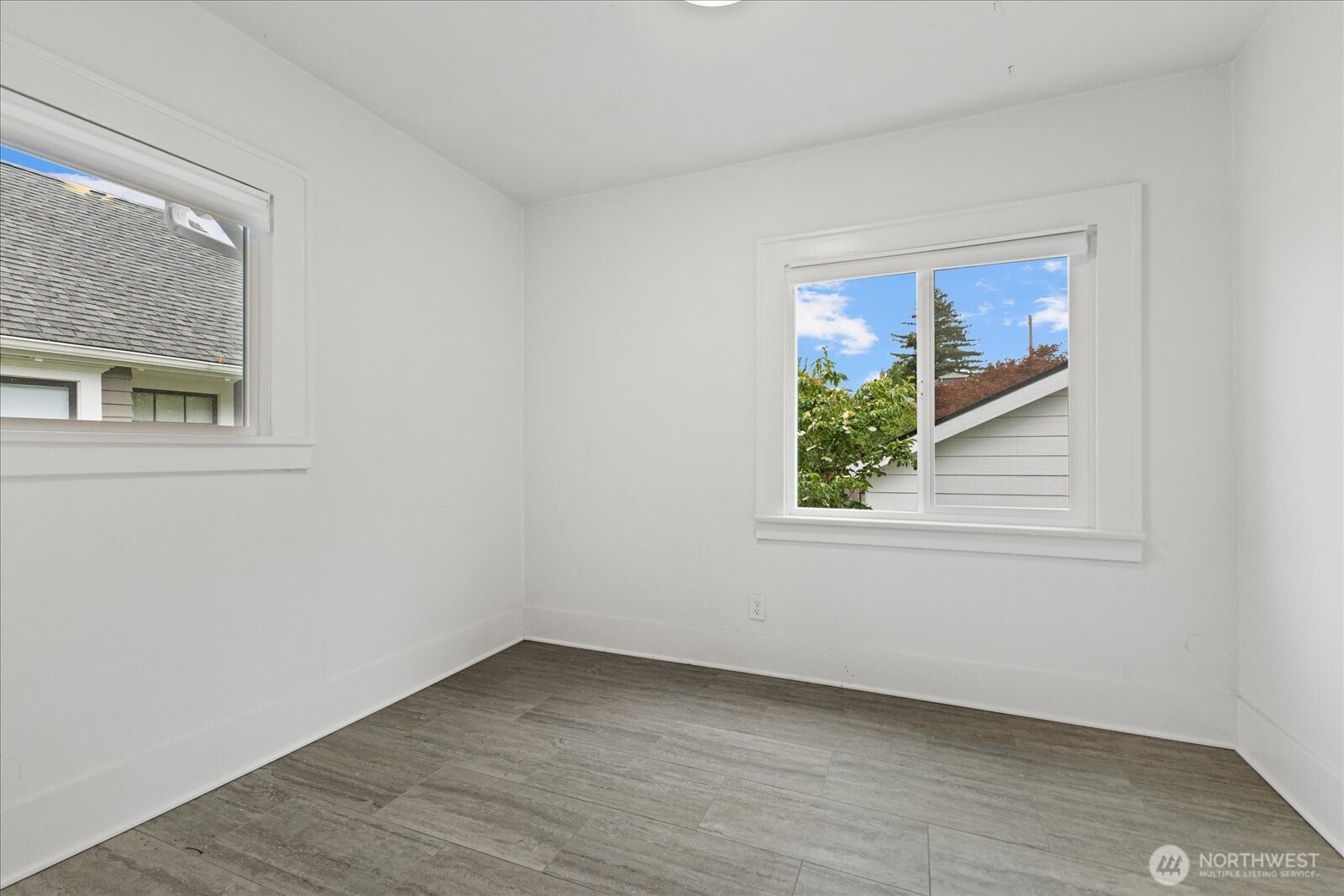 706 North 78th Street Seattle, WA 98103 - Photo 17 of 32