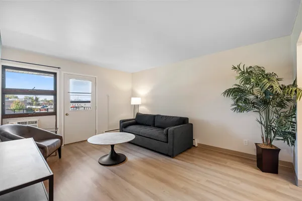 $1,325 | 1601 North Randall Avenue, Unit 8, Janesville, WI 53545