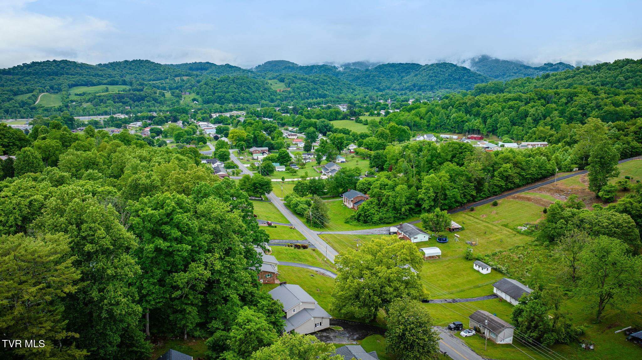 2552 Bob Little Road Elizabethton, TN 37643 - Photo 39 of 42 103
