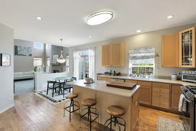 $375,000 | 2951 Braeburn Way, Woodstock, IL 60098