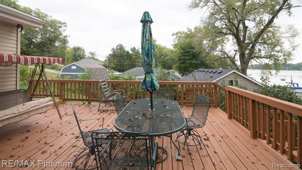 2517 Rubbins Road Howell, MI 48843 - Photo 7 of 31