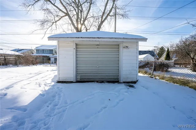 $175,000 | 35 Lindbergh Court, Cheektowaga, NY 14225