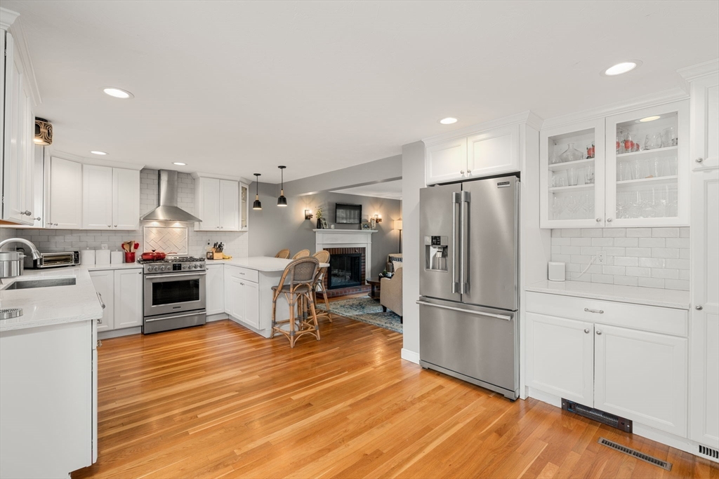 35 Marlyn Road Medfield, MA 02052 - Photo 11 of 39