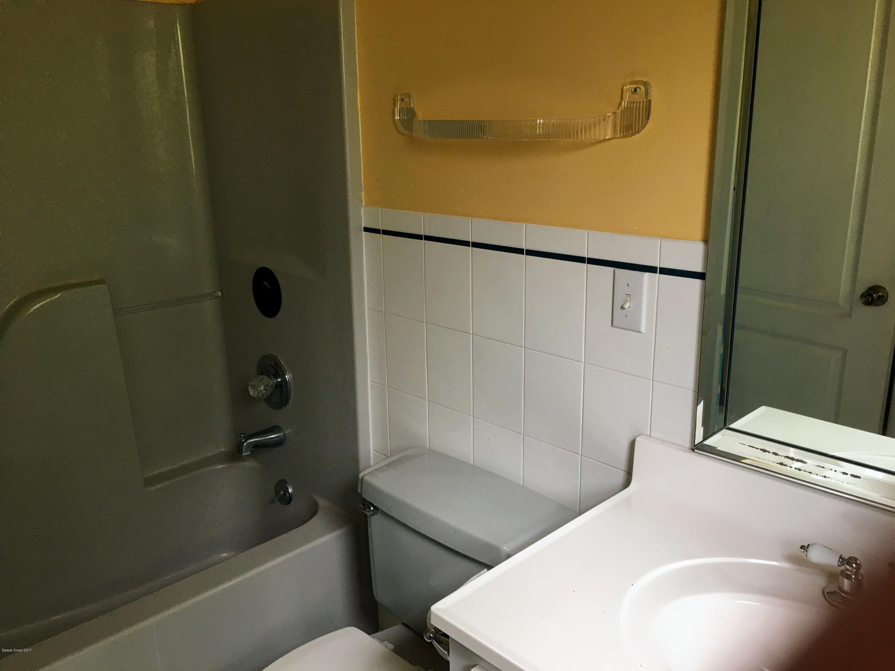 1560 Hidden Wood Road Cocoa, FL 32926 - Photo 34 of 35 Bathroom 3
