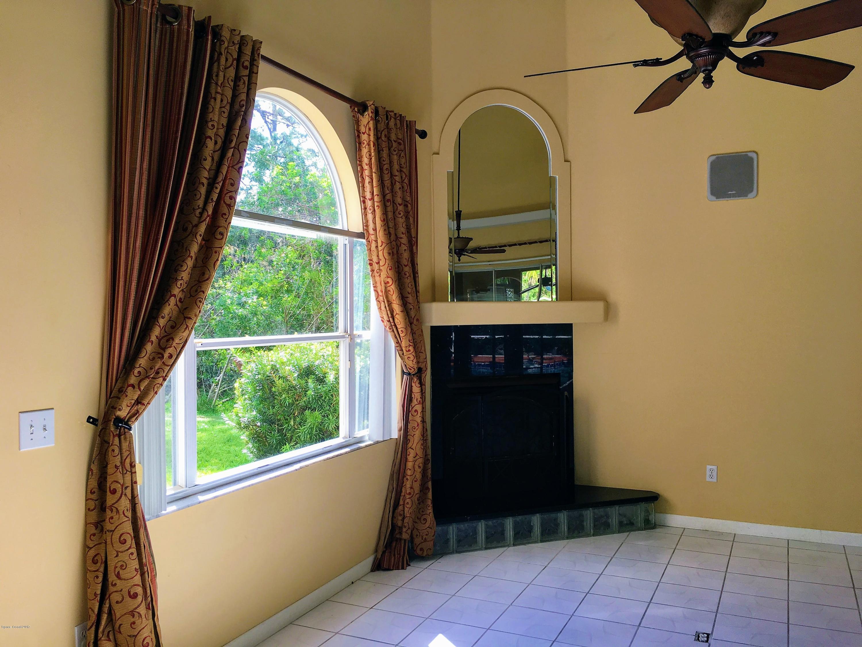 1560 Hidden Wood Road Cocoa, FL 32926 - Photo 8 of 35 Great Room