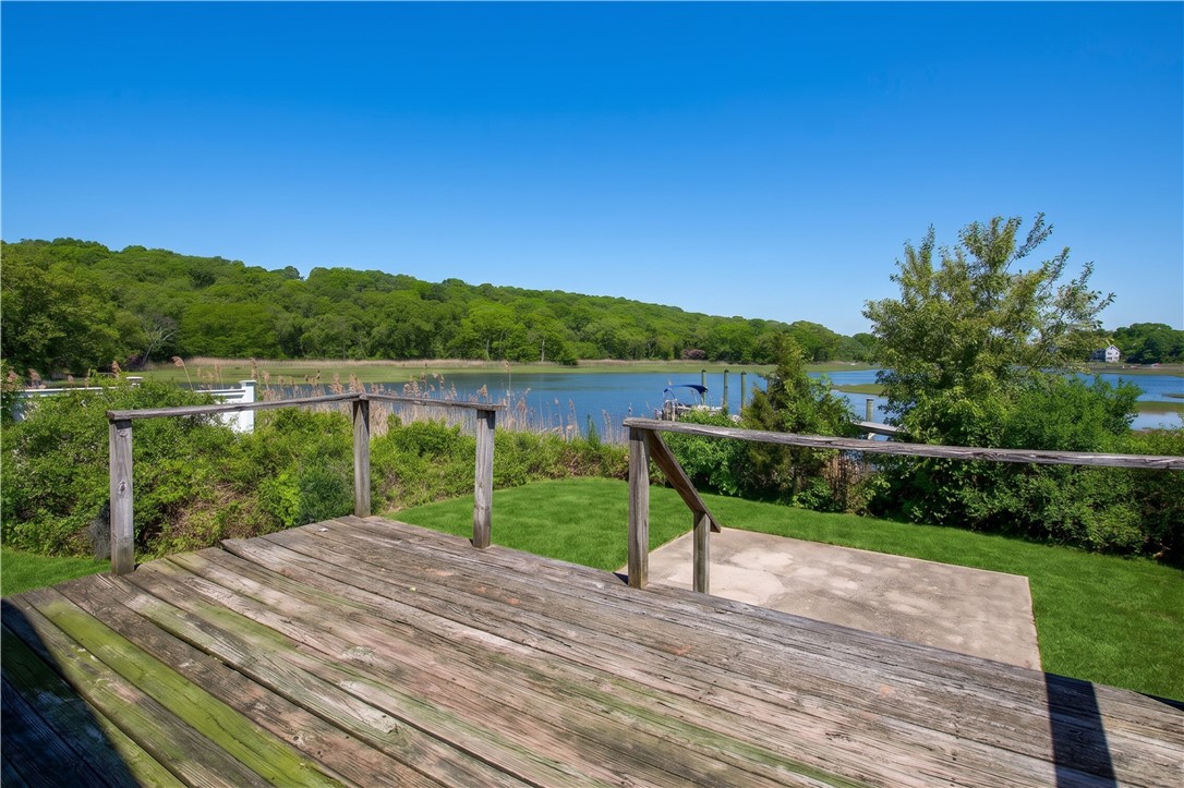 151 Conanicus Road Narragansett, RI 02882 - Photo 19 of 20 *Personal property digitally removed