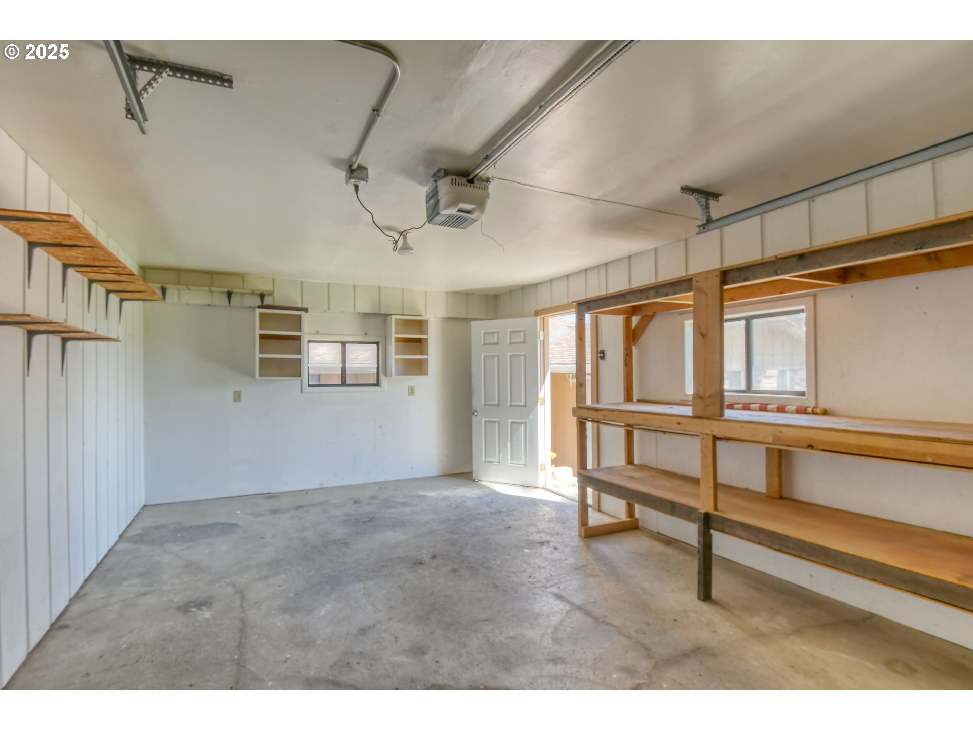 1209 Zeta Court Pendleton, OR 97801 - Photo 45 of 48 a view of an empty room with a window