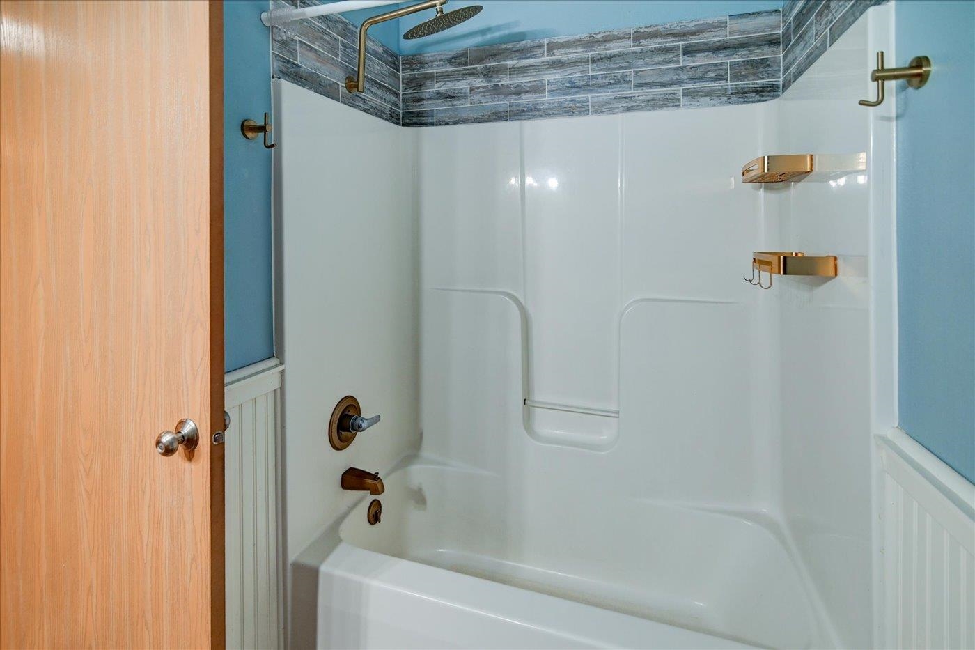 101 Metro Terrace, Unit 303 Madison, WI 53718 - Photo 12 of 28