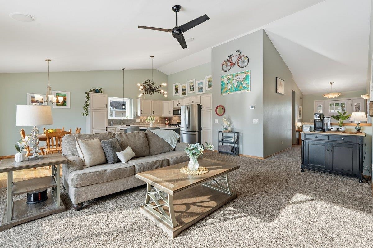 533 Military Ridge Drive Verona, WI 53593 - Photo 7 of 48