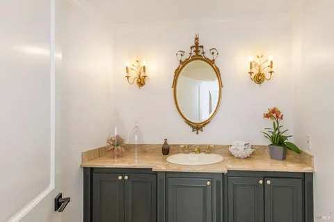 $4,990,000 | 2 Woodland Place, Kentfield, CA 94904