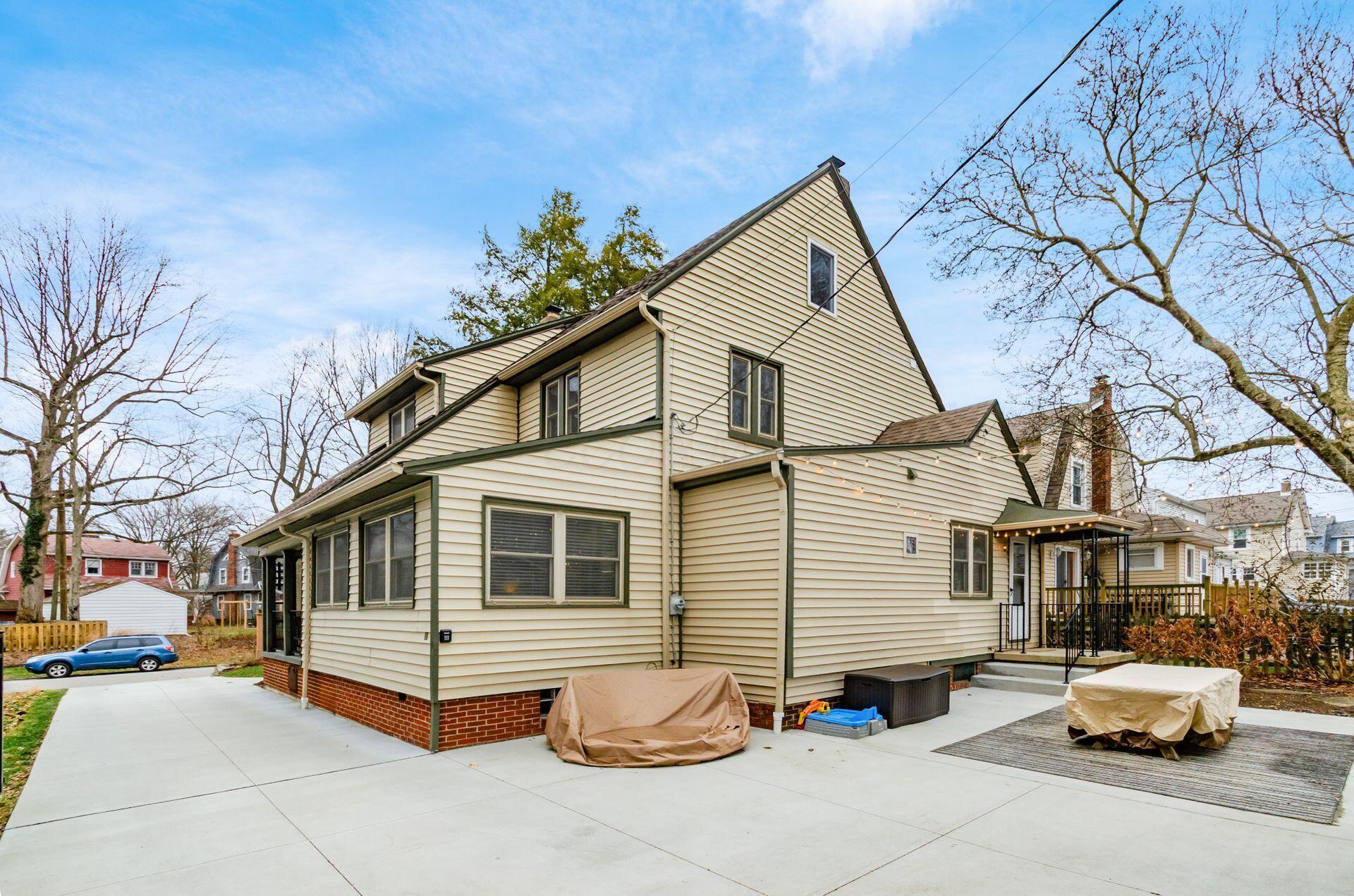 223 West Dunedin Road Columbus, OH 43214 - Photo 42 of 48 045_ Rd Columbus OH 43214 USA
