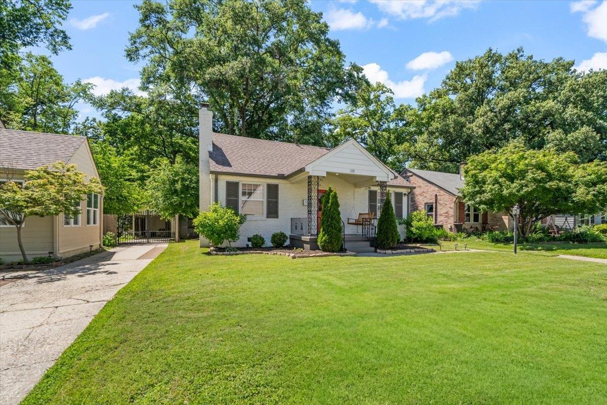 381 Ellsworth Street Memphis, TN 38111 - Photo 3 of 32 a front view of a house with a yard