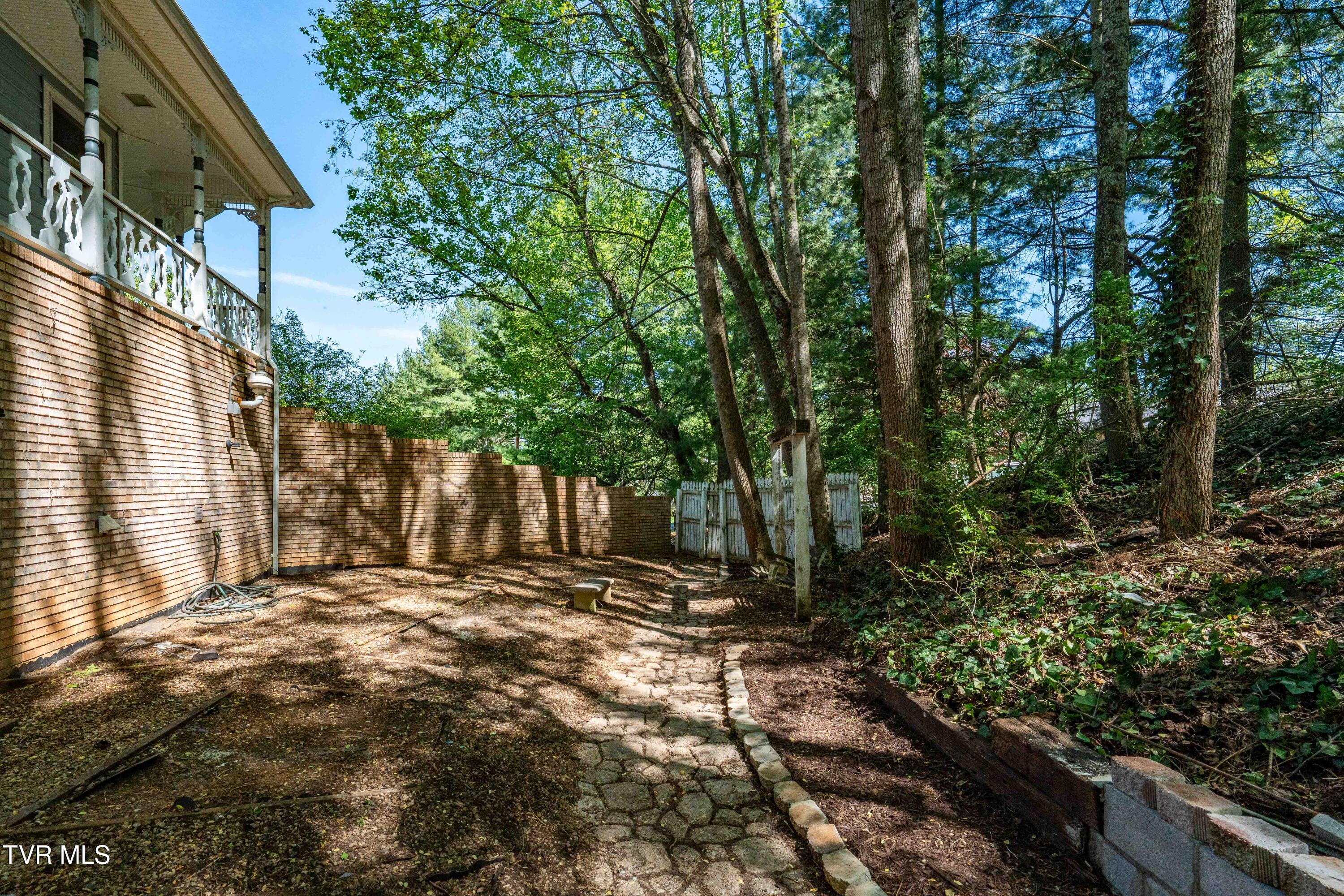 101 Knobb Hill Road Johnson City, TN 37601 - Photo 78 of 117 101 Knobb Hill Rd (57 of 118)