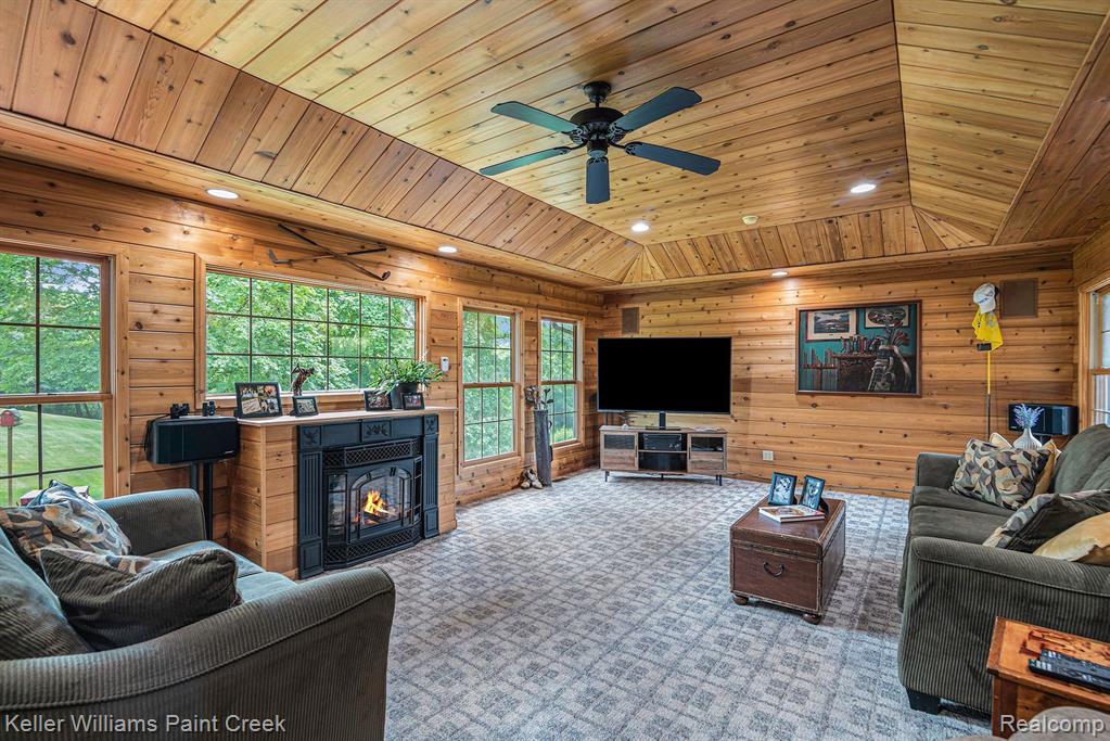 3354 East Cook Road Grand Blanc, MI 48439 - Photo 2 of 35