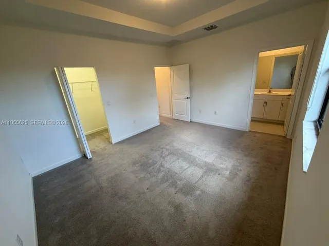 $3,300 | 21001 Northeast 8th Avenue, Miami, FL 33162