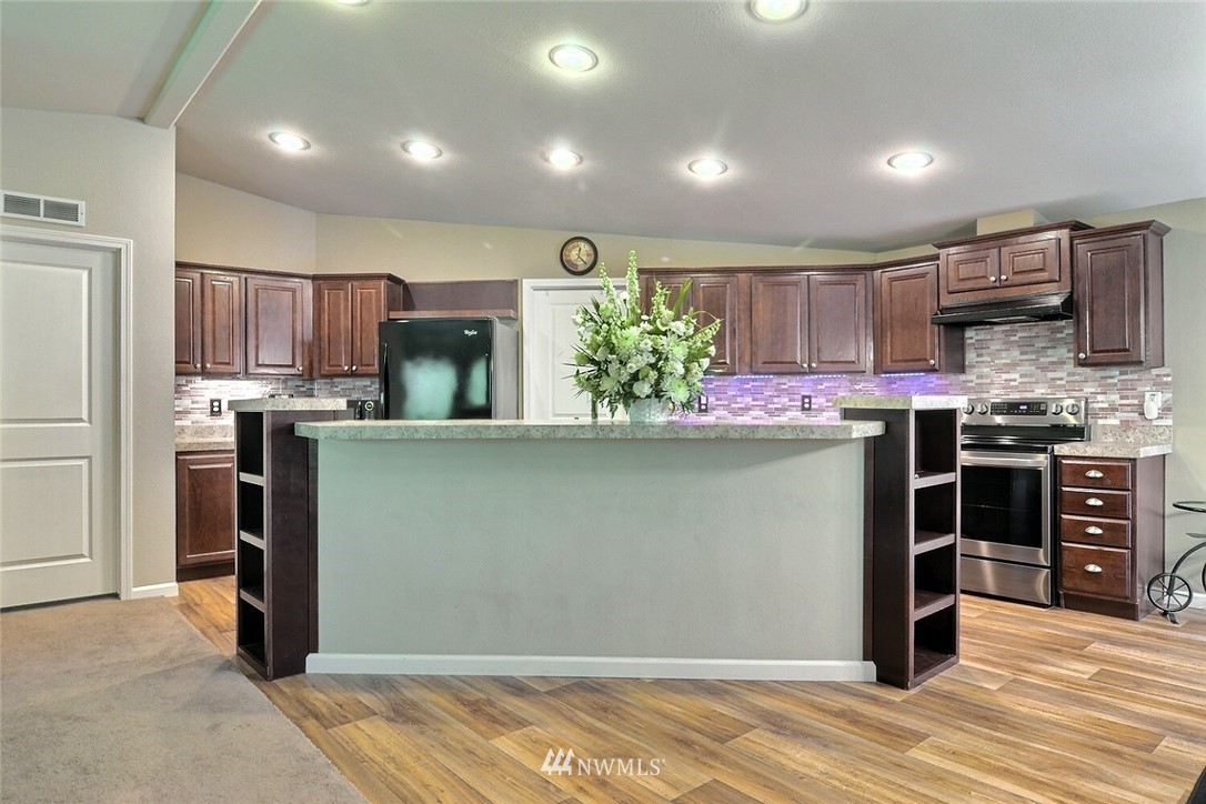 21 East Richardson Road Belfair, WA 98528 - Photo 3 of 31 Gallery Image 3