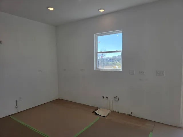 $439,990 | 868 Fair Meadow Court, North Aurora, IL 60542