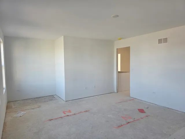 $439,990 | 868 Fair Meadow Court, North Aurora, IL 60542