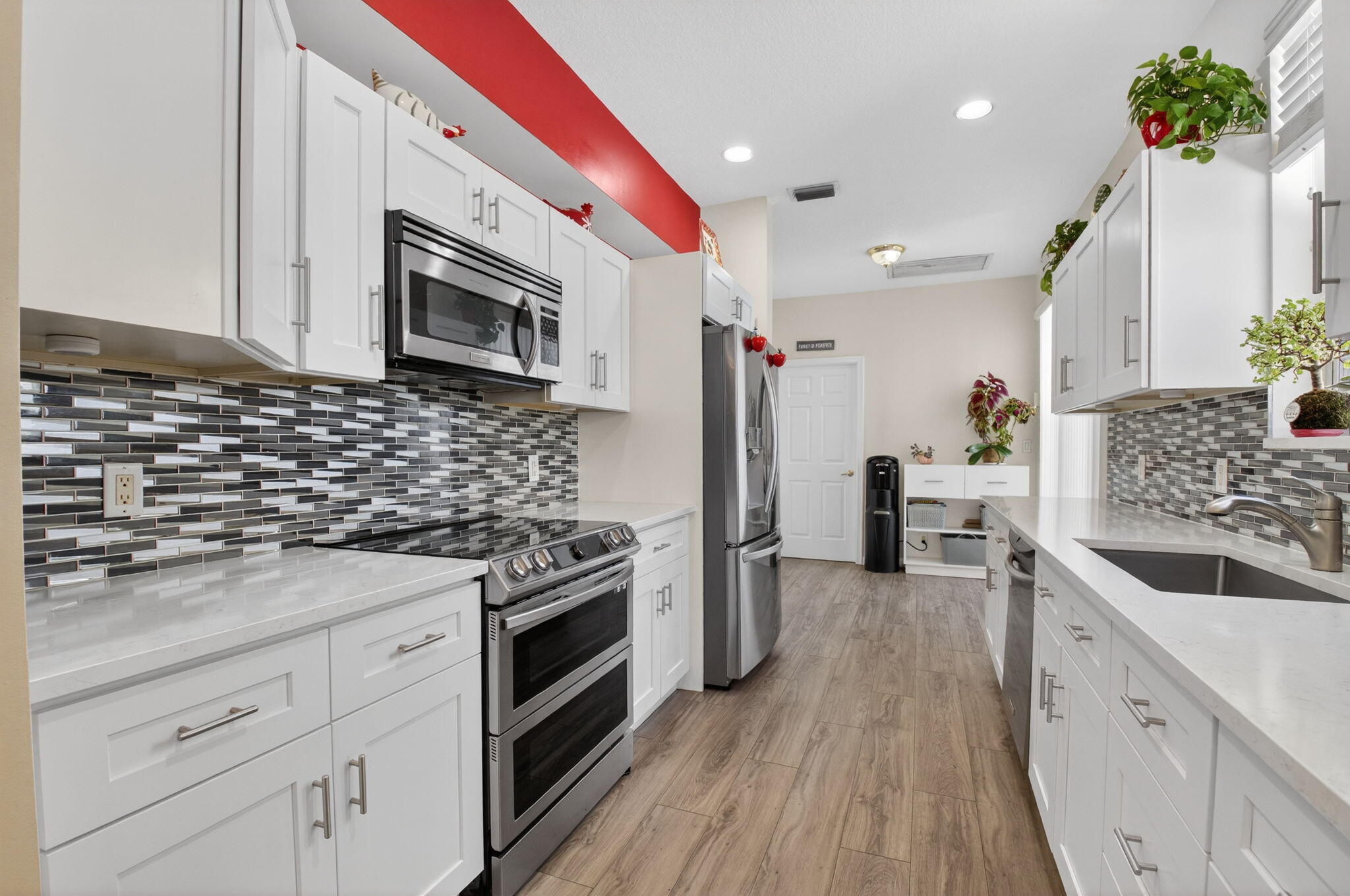 8111 Hampton Wood Drive Boca Raton, FL 33433 - Photo 14 of 41 16-web-or-mls-DSC_6850