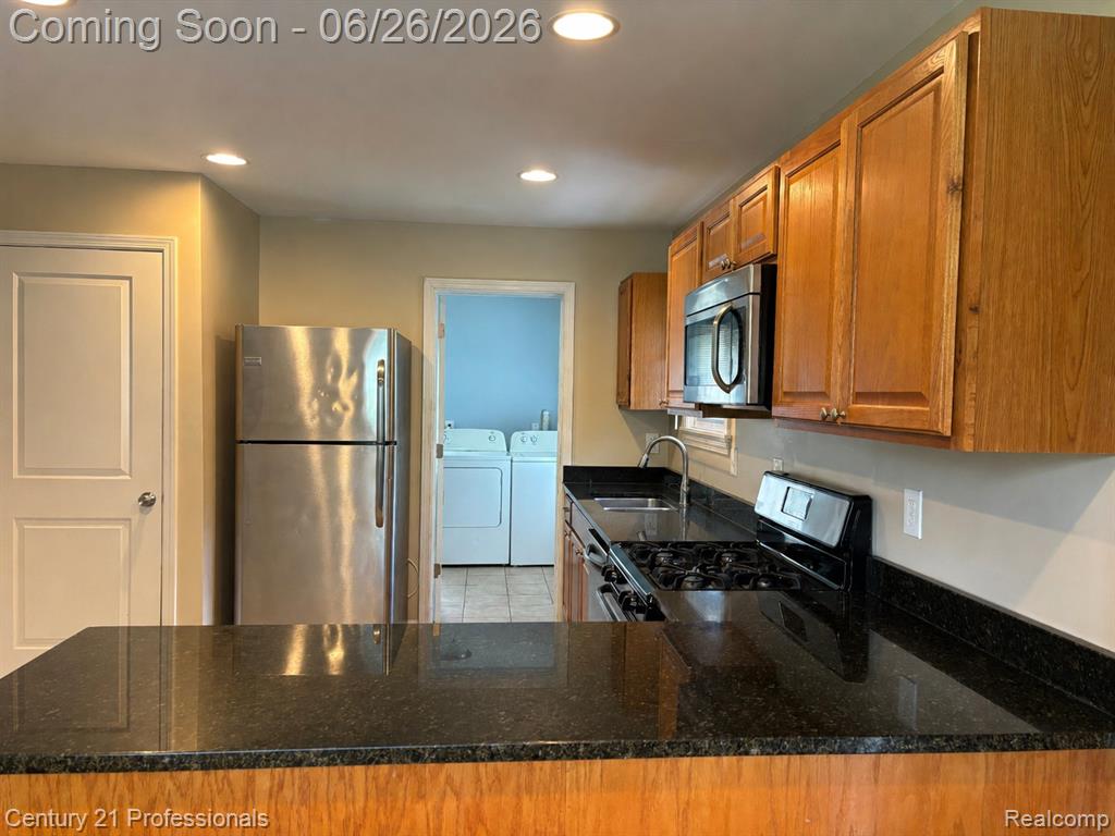 2875 Marlington Road Waterford, MI 48329 - Photo 3 of 27