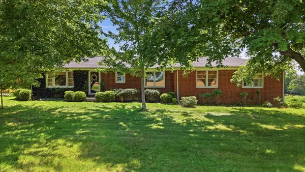 $637,000 | 5039 Somerville Road, Cross Plains, TN 37049