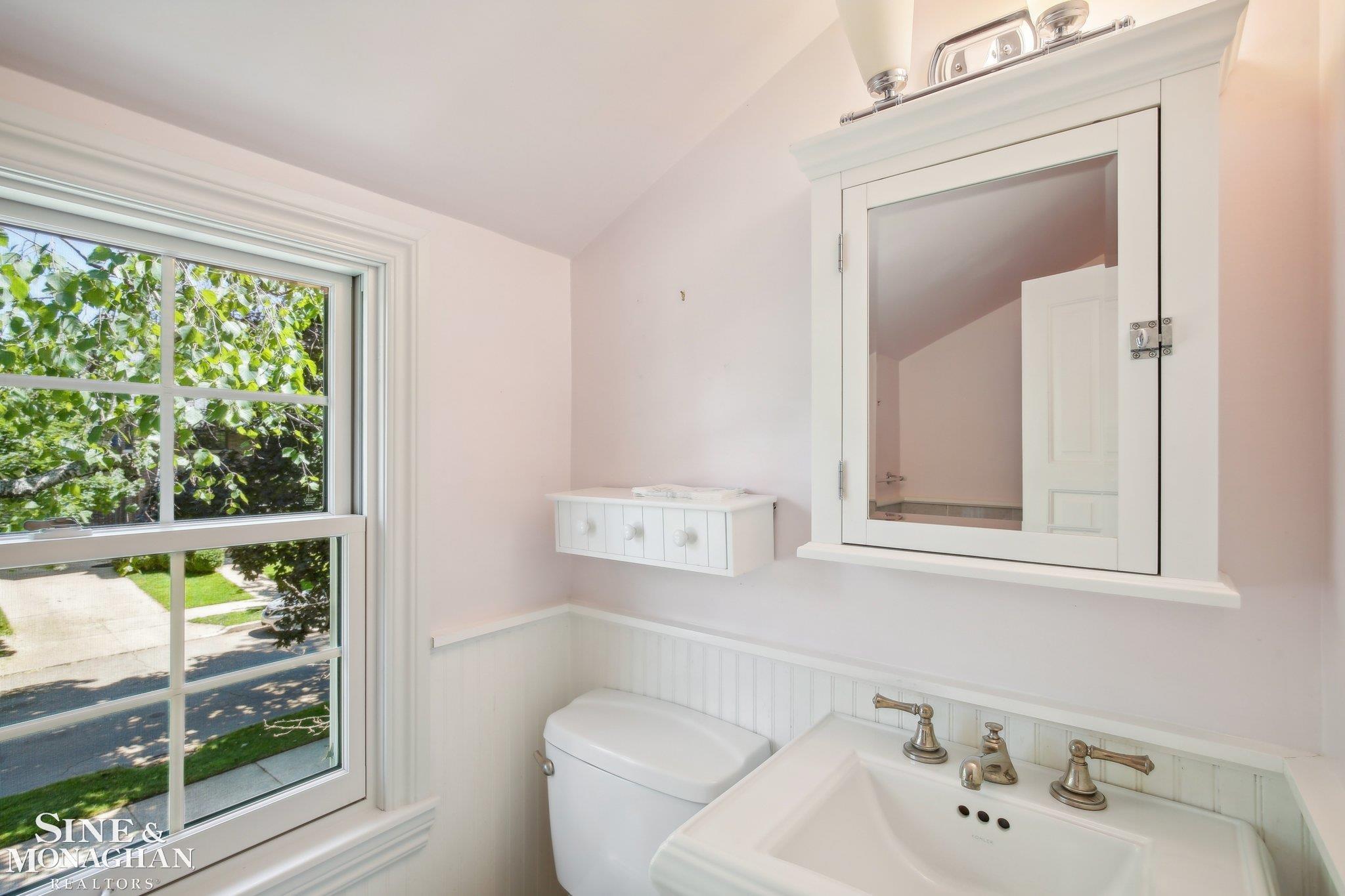 61 Muskoka Road Grosse Pointe, MI 48236 - Photo 26 of 45 Hall Bath