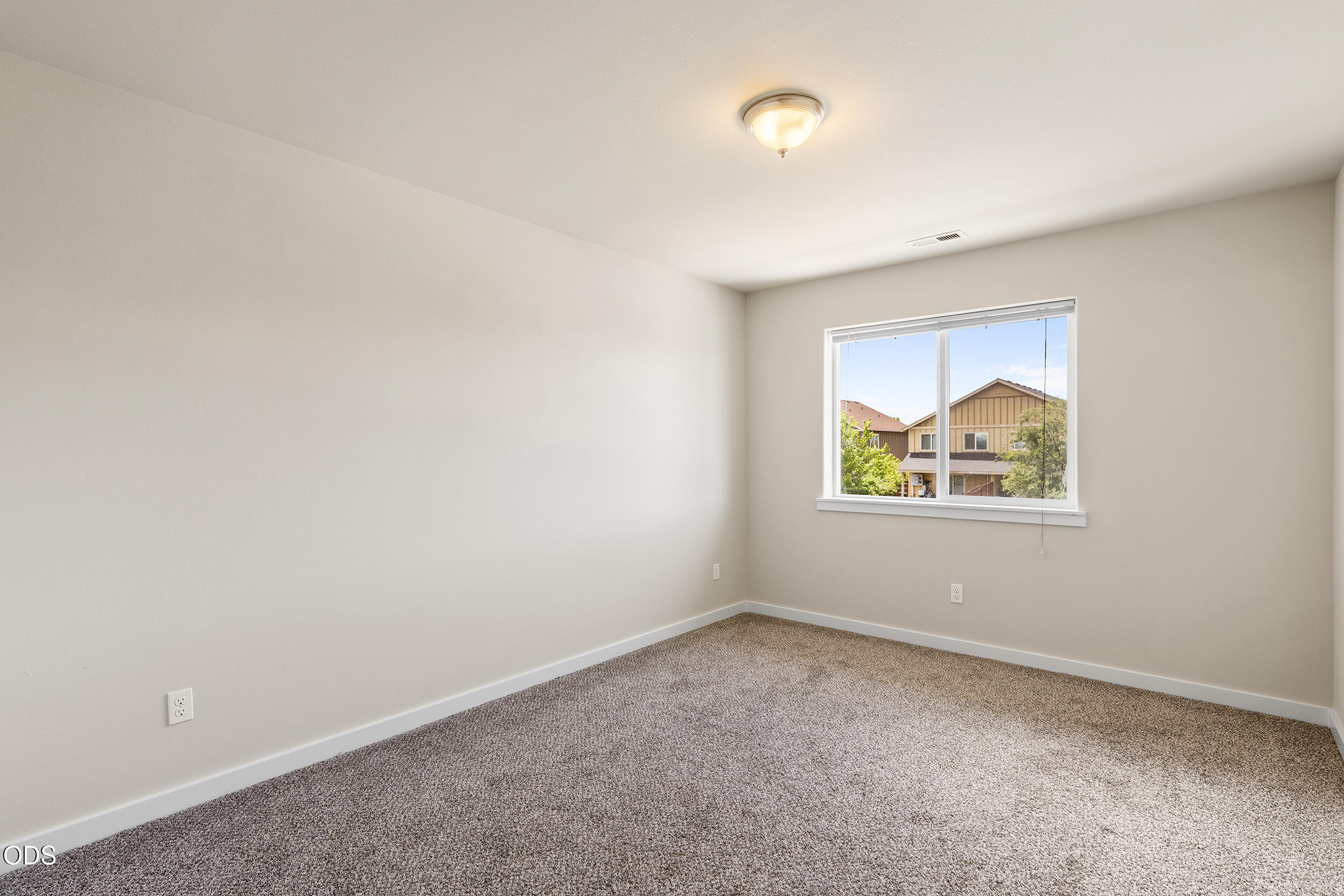 1214 Southwest 27th Street Redmond, OR 97756 - Photo 20 of 35