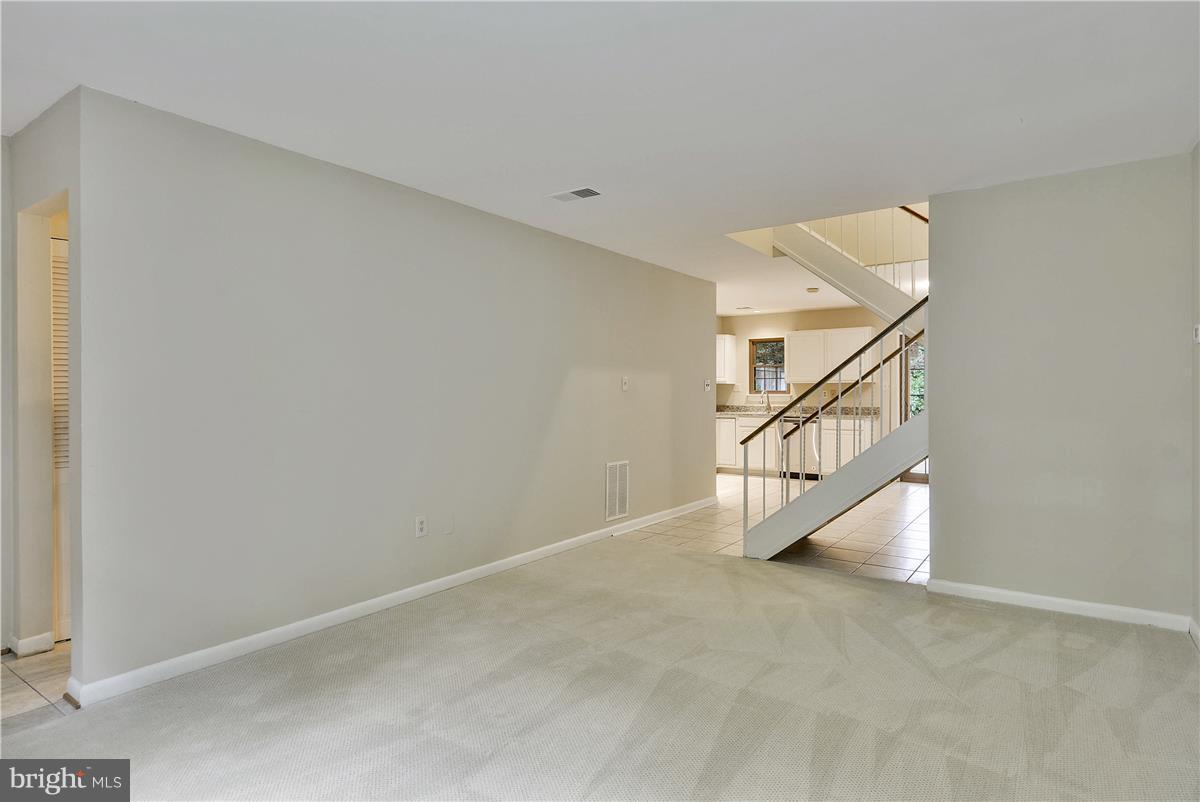 2000 Headlands Circle Reston, VA 20191 - Photo 14 of 23 a view of entryway