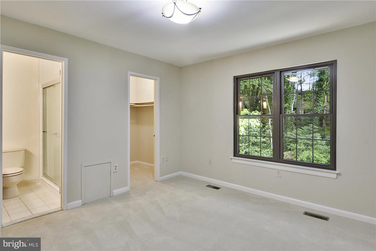 2000 Headlands Circle Reston, VA 20191 - Photo 19 of 23 a view of an empty room with a window