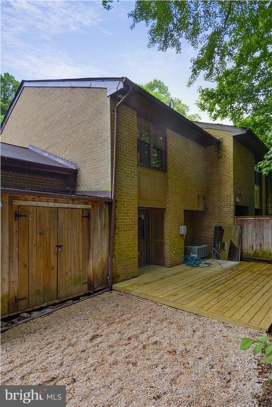 2000 Headlands Circle Reston, VA 20191 - Photo 3 of 23 a view of a house with large outdoor space