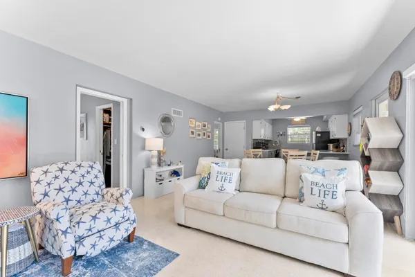 $5,000 | 1203 Hillsboro Mile, Unit 5B, Pompano Beach, FL 33062