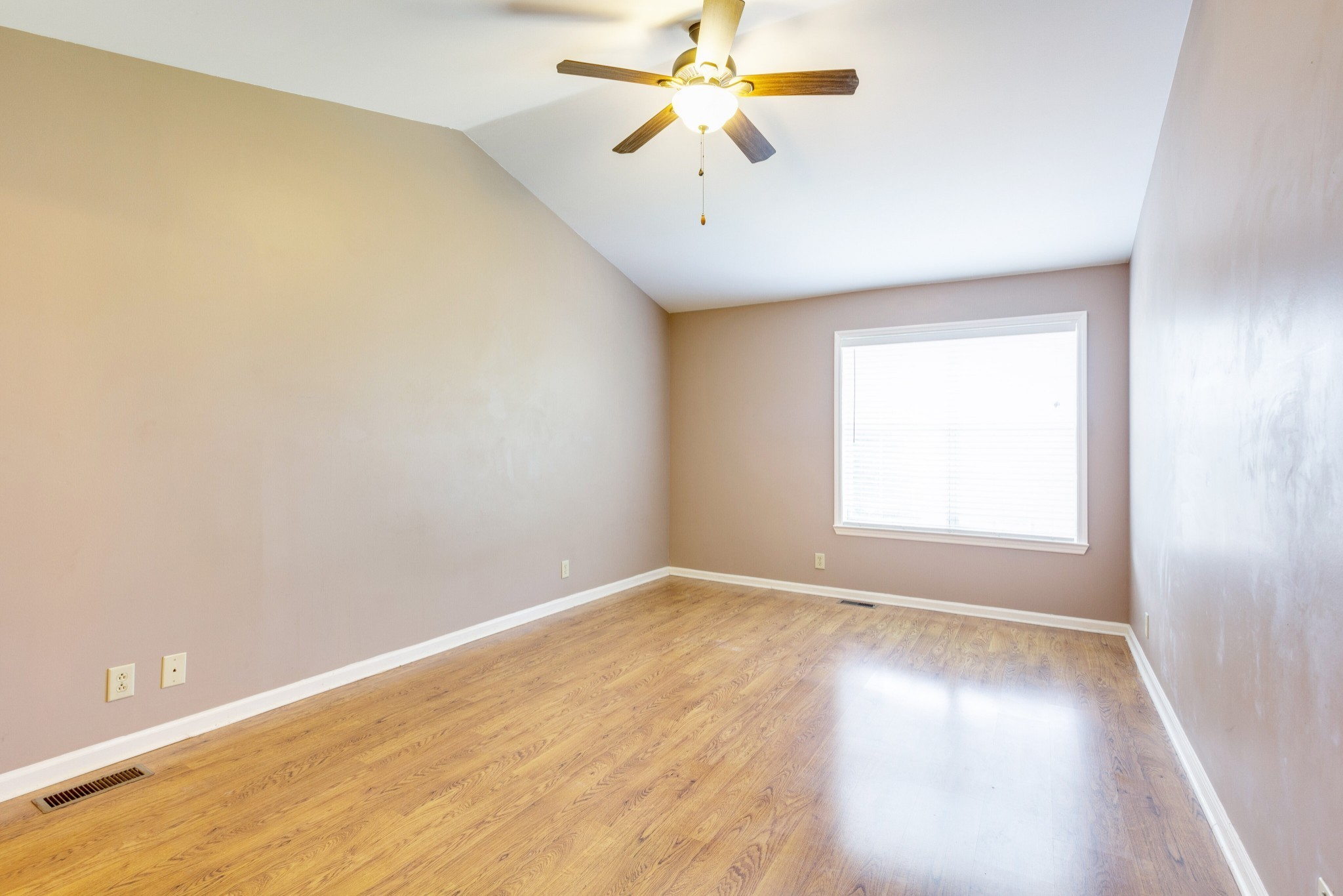 140 Pepper Ridge Circle Antioch, TN 37013 - Photo 9 of 23 Gallery Image 9