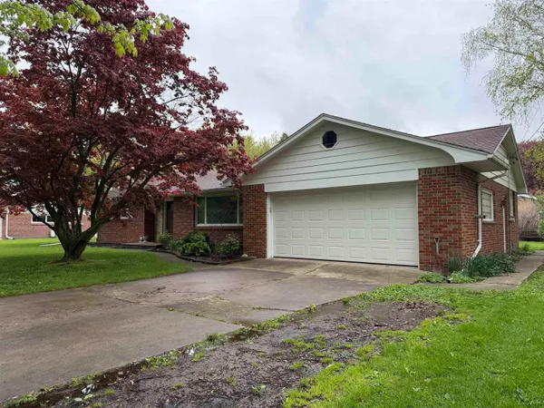 $205,000 | 475 North Lane Street, Blissfield, MI 49228