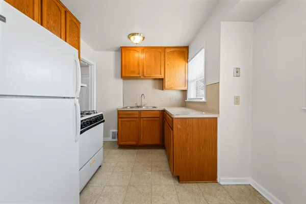 $179,900 | 1119 Harrison Boulevard, Lincoln Park, MI 48146