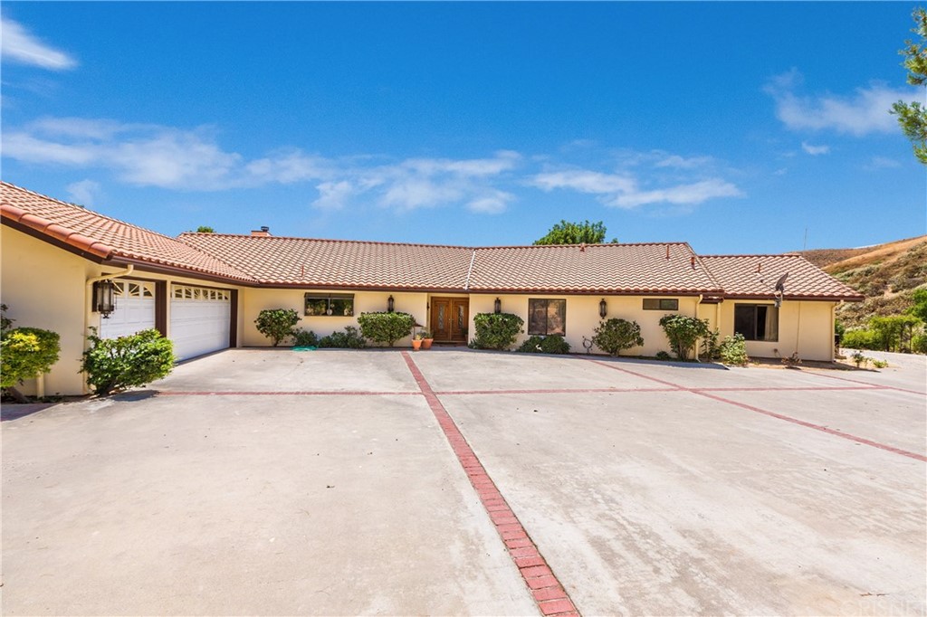 38833 Gorman Post Road Lebec, CA 93243 - Photo 2 of 55 front view of a house with a street