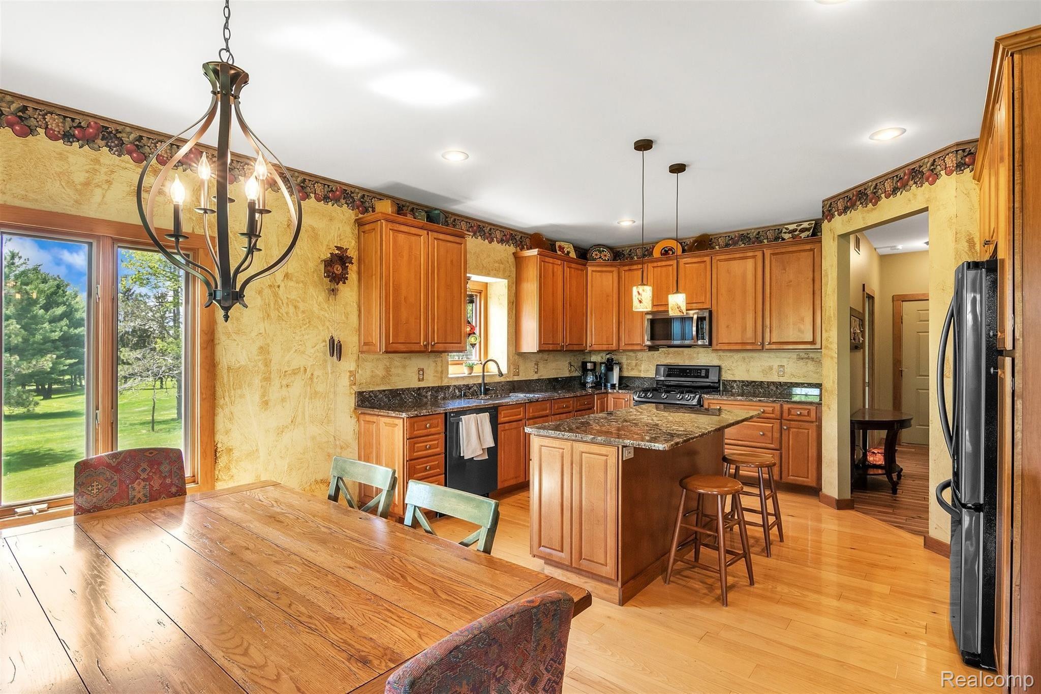 5786 South Weed Road Plymouth, MI 48170 - Photo 12 of 55 Kitchen on entry level