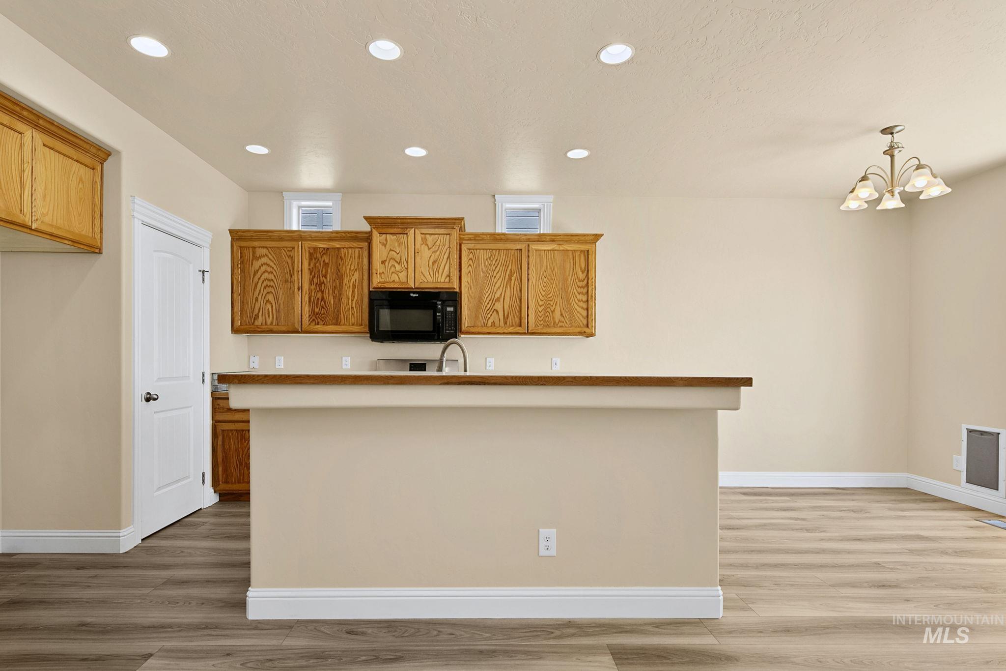 1928 Ridge Way Middleton, ID 83644 - Photo 11 of 33